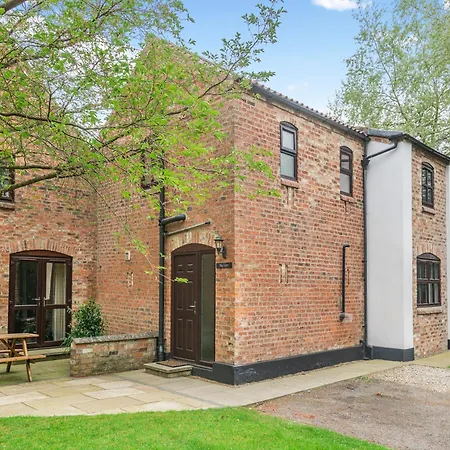 Big Barn - 16439 * York